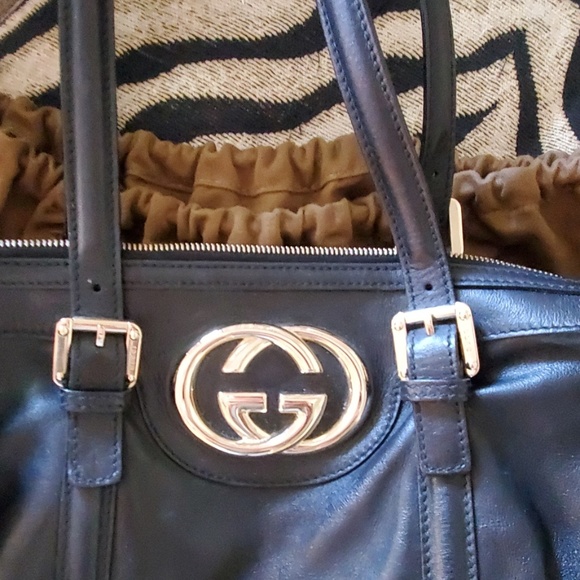 AUTHENTIC GUCCI LEATHER SATCHEL - Picture 2 of 7